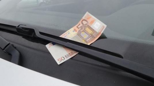 Wow 50 Euro An Deinem Parkenden Auto Mitnehmen Das Ware Ein Grosser Fehler