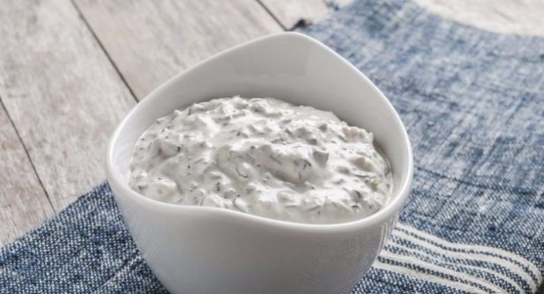 Wie du die LECKERSTE Knoblauchsoße zum Grillen selber zaubern kannst!