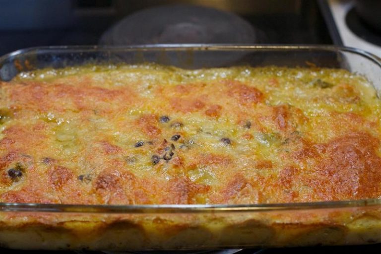 Dieser cremige Lauch-Kartoffelauflauf ist köstlich und noch dazu ...