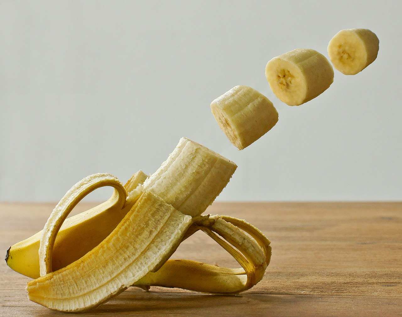 Was Passiert Wenn Man Jeden Tag Eine Banane Isst Diese 5 Dinge passieren, wenn du jeden Tag zwei Bananen isst.