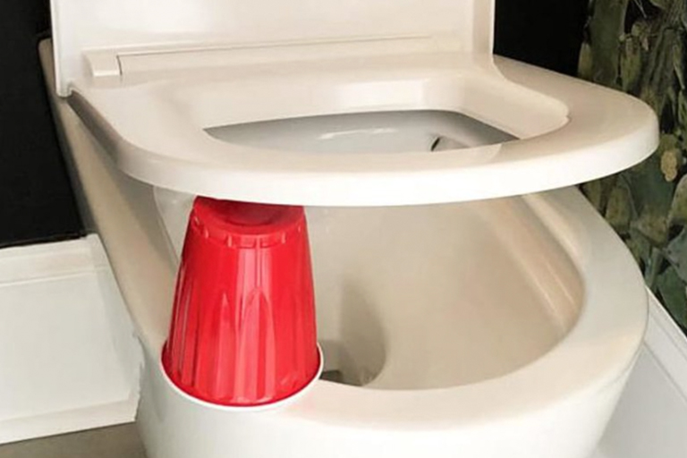 Spülmittel In Die Toilette Was Passiert